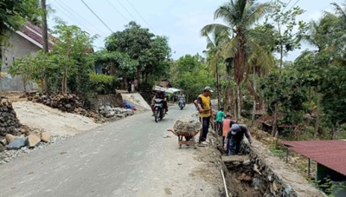 2035 Bangun Tol Pacitan, 2024 Kucuri Rp 44 M untuk Rehab Jalan Rusak, Pemerintah Pusat Kian Dermawan