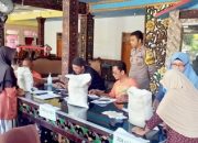391 Keluarga di Desa Kutorenon Lumajang Terima Bantuan Pangan Berkualitas