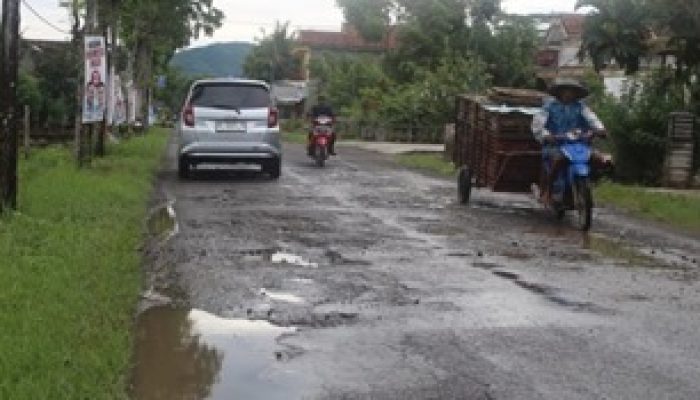 Anggaran Rp 60 Miliar Lebih Digelontorkan untuk Perbaiki Jalan Rusak di Trenggalek