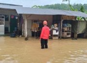 Banjir Luapan Sungai Bagong Rendam Desa Ngares Trenggalek
