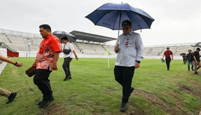 Bupati Dhito Lakukan Pengecekan Stadion Gelora Daha Jayati, Tahap II Dibangun Mulai Mei 2024