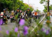 Gowes Jumat Sehat, Wali Kota Cek Pavingisasi, Tinjau Masyarakat, Serta Beri Arahan Pejabat