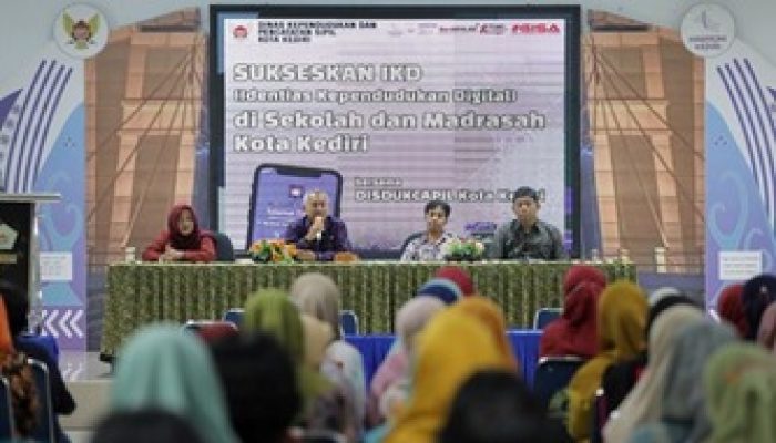 Jangkau Tenaga Pendidikan, Dispendukcapil Kota Kediri Lakukan Aktivasi IKD bagi Guru TK