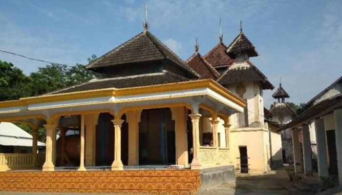 Kisah Masjid Tiban di Blitar yang Ditemukan Mbah Wali