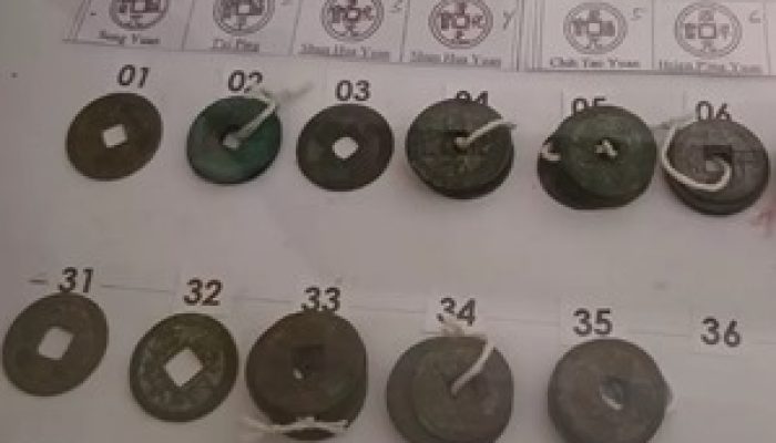 Koin Gobog, Alar Tukar Pengganti Pola Barter