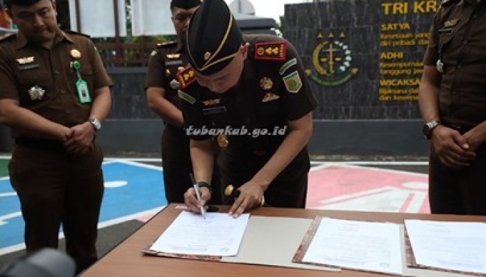 Pencanangan Zona Integritas, Kajari Momen untuk Tingkatkan Kinerja ke Arah yang Lebih Baik