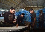 Pj Bupati Andriyanto Resmikan Gudang Garam Rakyat. Bisa Menampung Hingga 70 Ton