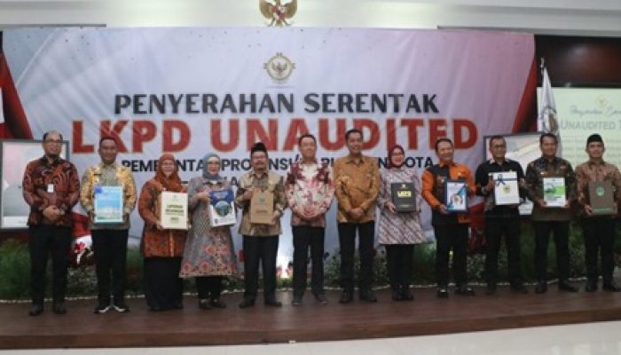 Pj Bupati Ugas Serahkan LKPD Unaudited TA 2023 Ke BPK RI Perwakilan Jatim