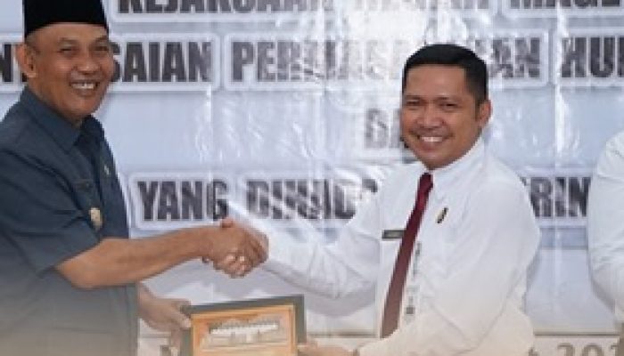 Pj. Bupati Magetan Lakukan Penandatanganan Nota Kesepakatan Antara Pemkab Magetan dengan Kejaksaan Negeri Magetan