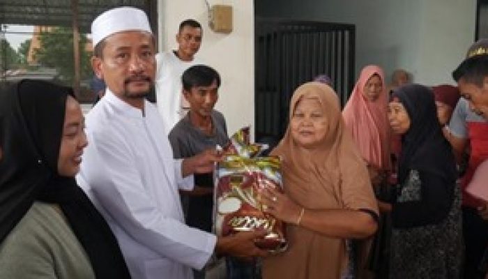 Rutinitas Awal Ramadhan, Kades Temenggungan Bagi Zakat Mal Pada Ratusan Warga, ini alasannya