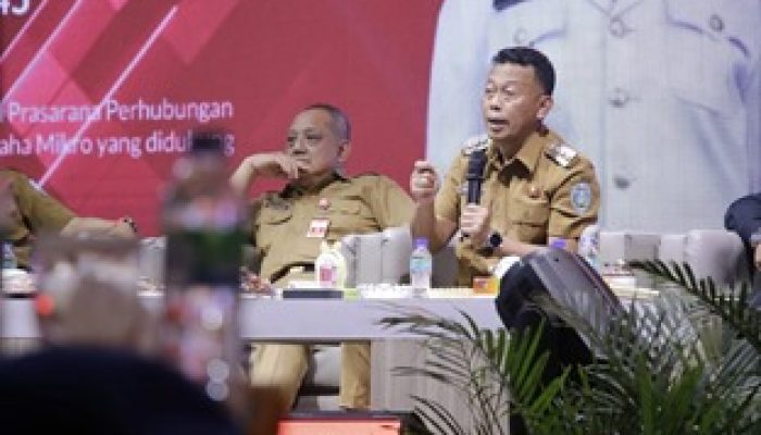 Tidak Ingin Ada Orang Miskin Permanen, Bupati Sugiri Targetkan Ekonomi Tumbuh 5,4 Persen