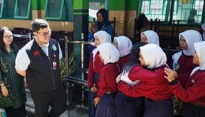 Wujud Komitmen Bupati Kediri, Sekolah Unggulan Gratis Bagi Warga Kediri Yang Kurang Mampu
