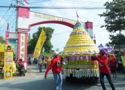 Bersih Desa Toyoresmi, Gunungan Tumpeng Tahu Kuning Diserbu Warga