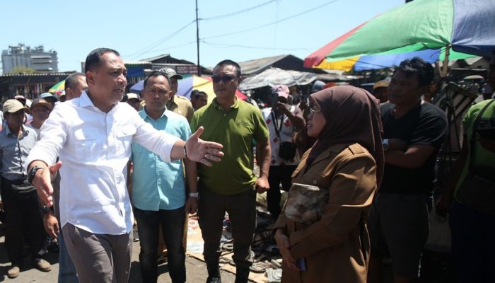 Wali Kota Eri Tata Pasar Loak Dupak Jadi Icon Kota Surabaya