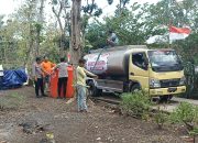 Polisi Droping Air Bersih untuk Warga Pulung Ponorogo