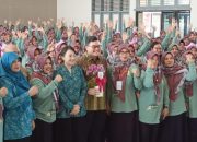 Bupati Kediri Cairkan Insentif untuk Ratusan Tenaga Pendidik Tapos