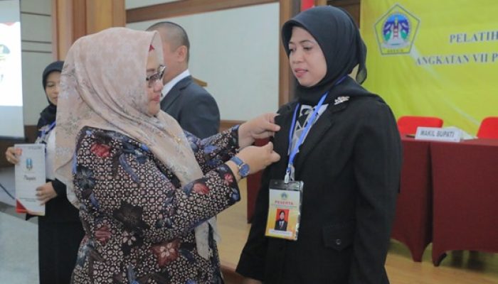 Hadiri Penutupan PKP Angkatan VII, Wabup Gresik Harapkan Kinerja Pejabat Pemerintah Semakin Bermutu