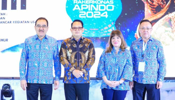 Gubernur Adhy Dukung Tumbuhnya Dunia Usaha dengan Permudah Perizinan