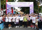 Pj Wali Kota Kediri Zanariah Berangkatkan HIPMI Merdeka Fun Run