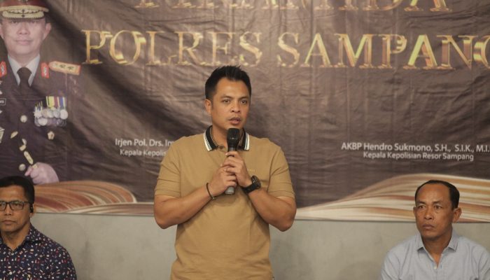 Jalin Sinergi Jaga Kamtibmas, Kapolres Sampang Ajak Ratusan Awak Media Ngopi Bareng