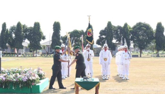 Danrem 081/DSJ Pimpin Sertijab Komandan Yonif 511/DY, Kuatkan Sinergi bersama Pemerintah Daerah
