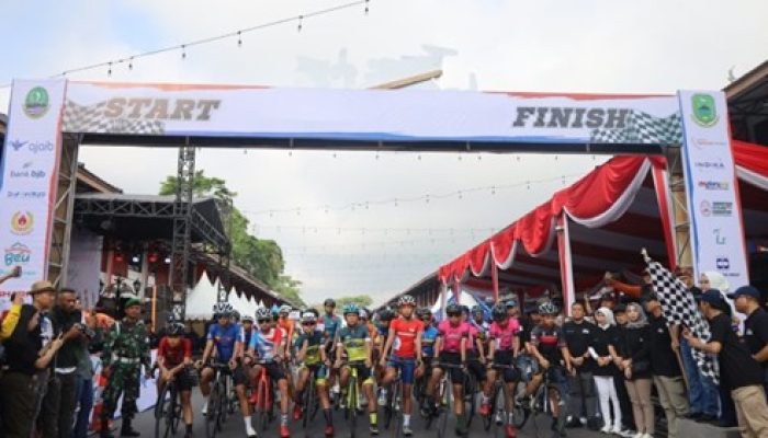 Tour De Linggarjati 2024 : 182 Pembalap Berlaga Di Kuningan