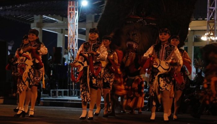 Makna Serenade Langit Tembaga dengan Pengujung Masa Jabatan Bupati Sugiri