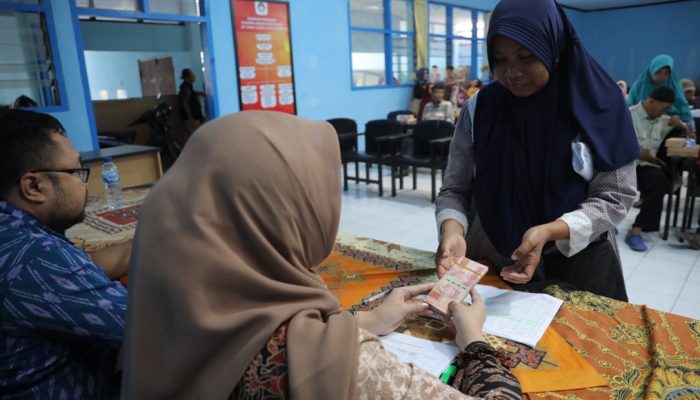Bantu Ringankan Beban, Pemkot Kediri Kembali Salurkan Bansos Untuk 51 ODKB