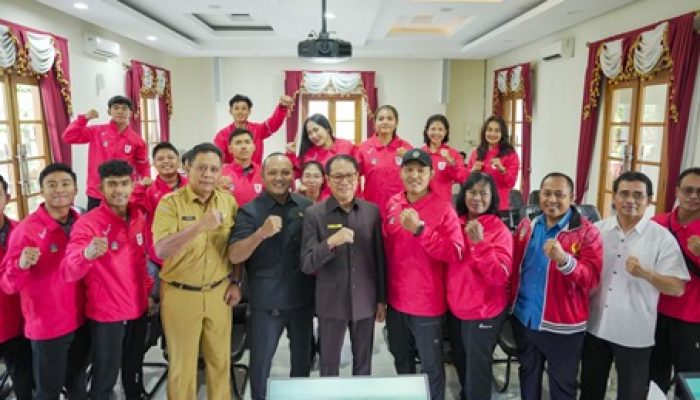 Wabup Suiasa Lepas Atlet Pencak Silat Kontingen Bali Ke PON Aceh-Sumut 2024