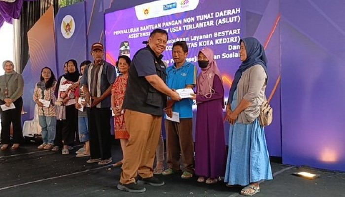 Tingkatkan Kesejahteraan Warga Miskin, Dinsos Kota Kediri Telah Salurkan Lebih Dari 3000 Bansos