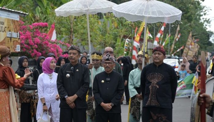 Hadiri Hajat Bumi Desa Dukuhmaja, Pj Bupati Kuningan : Penting Untuk Menjaga Dan Melestarikan Kearifan Lokal