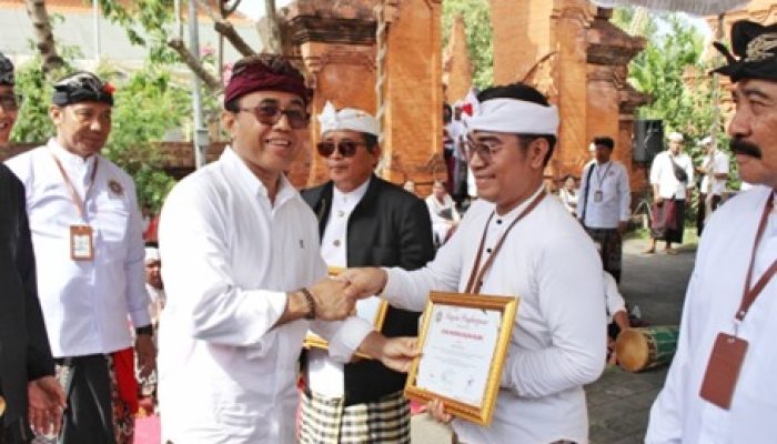 Wali Kota Jaya Negara Hadiri Metatah Massal PHDI Denpasar
