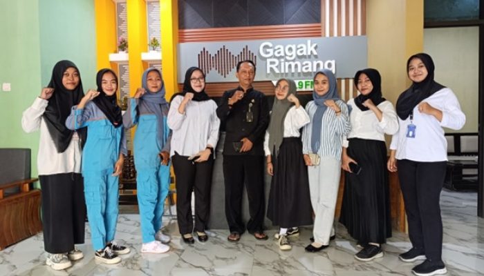 Hari Radio Nasional 2024 : Pelajar Dan Mahasiswa Kunjungi LPPL Radio Gagak Rimang