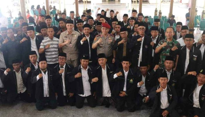 LSM Gerbangmas Kembali Aktif, Pj Bupati Minta Kawal Pembangunan Bangkalan dan Perangi Narkoba