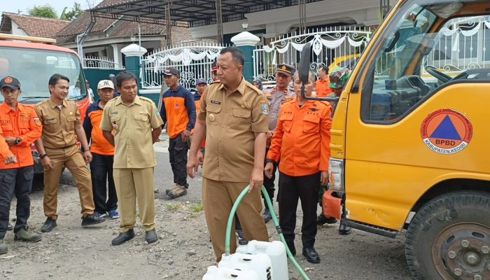 Pjs Bupati Kediri Hadiri Penyaluran Air Bersih di Sepawon Plosoklaten