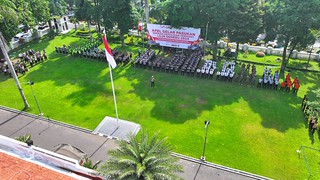 Pj Wali Kota Kediri Bersama Kapolres Kediri Kota dan Komandan Brigif 16 Wira/Yudha Pimpin Apel Gelar Pasukan Operasi Kepolisian Terpusat Lilin Semeru 2024