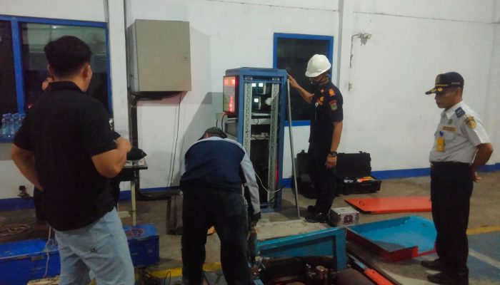Dinas Perhubungan Kabupaten Malang Pastikan Akurasi Alat Uji Kelaikan Kendaraan Melalui Kalibrasi Alat Uji dari Kemenhub.