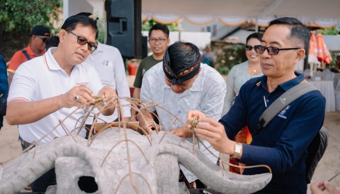 PT SMI Gandeng LMI Tanam Terumbu Karang di Bali