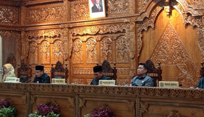 DPRD Kabupaten Kediri, Gelar Rapat Paripurna Berakhirnya Masa Jabatan Bupati dan Wakil Bupati Kediri periode 2020-2024