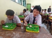 Ribuan Pelajar di Kabupaten Kediri Mulai Menikmati Program Makan Bergizi Gratis