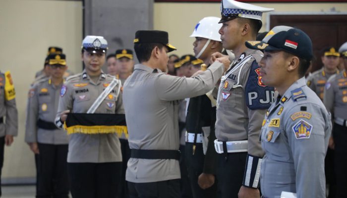 Tertib Berlalu Lintas Guna Terwujudnya Asta Cita, Polda Bali Gelar Apel Keselamatan Agung 2025