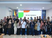 Workshop “Writing a Personal Statement for Academic Excellence” di Gedung Kampus Pascasarjana UHT Surabaya