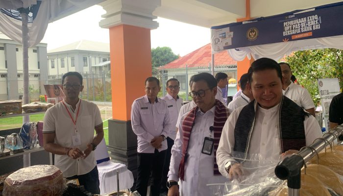 Ikuti Kegiatan Expo UPT PAS, Produk Warga Binaan Lapas Tabanan Laris Manis