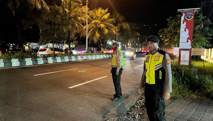 OPS Ketupat Agung 2025: Pos Pengamanan Kertalangu Polresta Denpasar Jaga Kelancaran Arus Lalu Lintas dan Destinasi Wisata