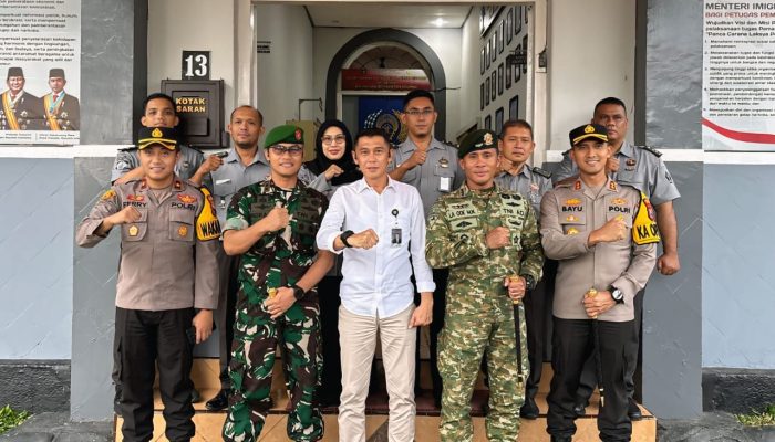 Sinergitas Lapas Jember Dengan TNI/Polri Dalam Pengamanan Kunjungan Khusus Hari Raya