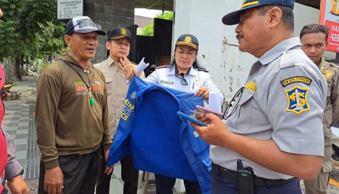 Pemkot Surabaya: Tertibkan 18 Jukir Liar di 16 Titik Toko Modern Surabaya