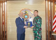 Perkuat Sinergi Pendidikan dan Pengembangan SDM, Rektor UHT Surabaya Lakukan Courtesy Call ke Dankodiklatal