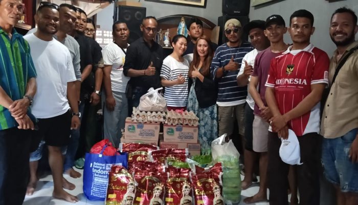 Pemuda Bunga Timur Bali Salurkan Bantuan Sosial untuk Korban Kebakaran di Jalan Akasia Dentim