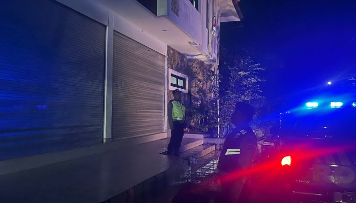 Antisipasi Gangguan Kamtibmas Polsek Penebel Patroli Malam Hari