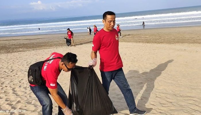 Yayasan Kesatria Keris Bali Unit Denbar Lakukan Giat Rutin Bersih Pantai